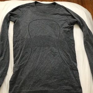lululemon long sleeve workout top